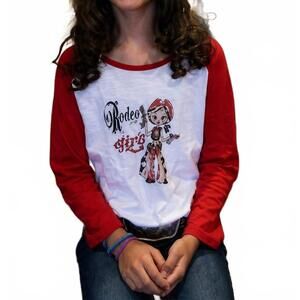NEW RED BARN girls rodeo 1947 baseball tee in white, red